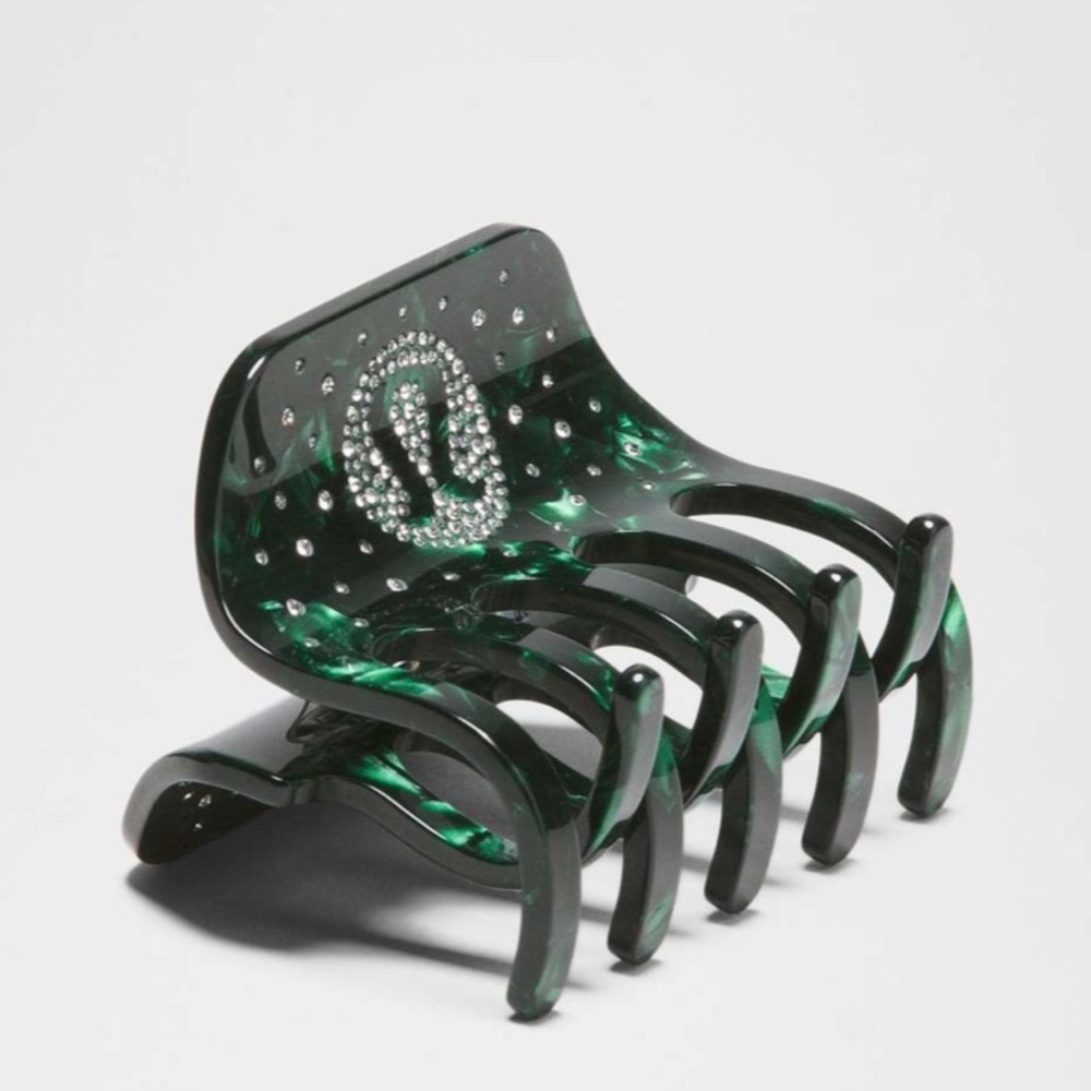 lululemon athletica Green Claw Clip - Picture 4 of 11